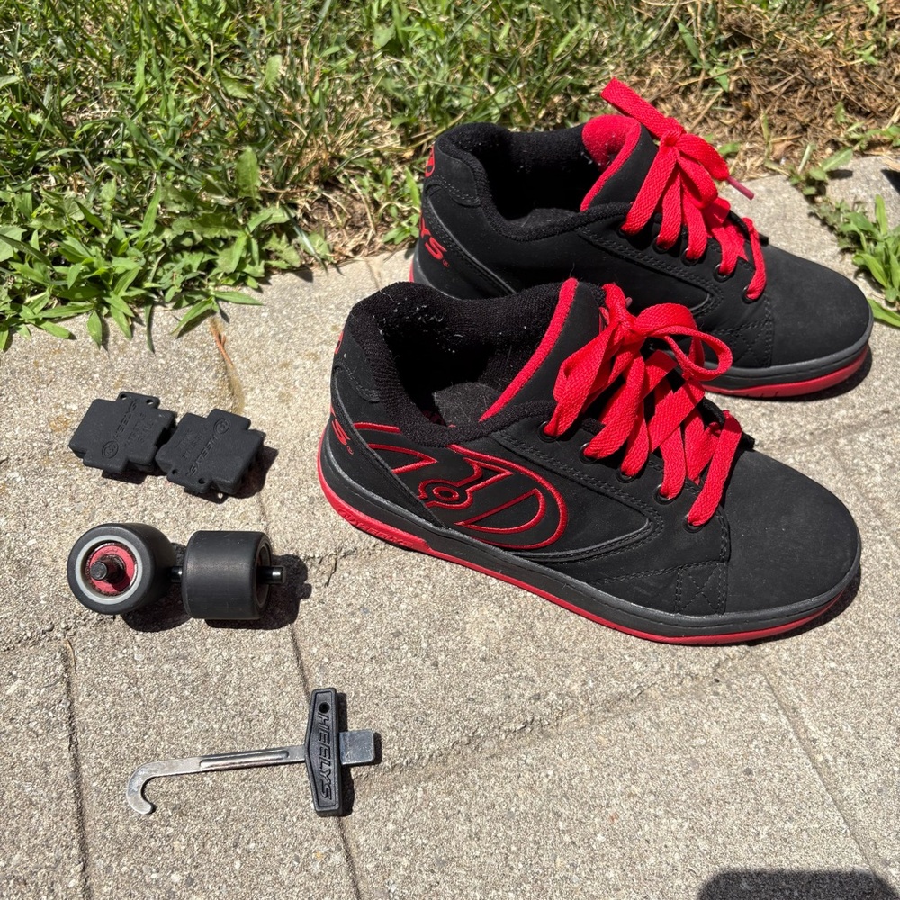 Heelys Black and Red Skate Shoes
